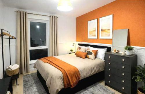 3BR House Near Liverpool & Chester-Parking-Sleeps7 - Foto 5