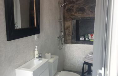 Basaltic House Pedreira - Photo 20