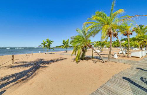 Near Yale and Lighthouse Point Beach Home with Pool! - Foto 3