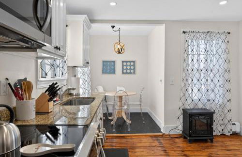 Historic Mystic Home, Walk to Seaport and Downtown - Foto 29