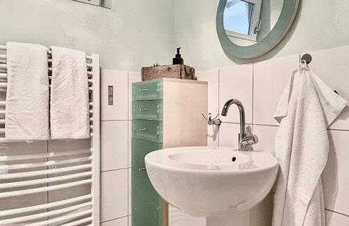 RelaxApartments BLACK FOREST DIAMOND direkt an der Hornberger Freilichtbühne - Sonnenterrasse mit Blick auf das Hornberger Schloss, schnelles Internet, für bis zu 2 Personen - Foto 9