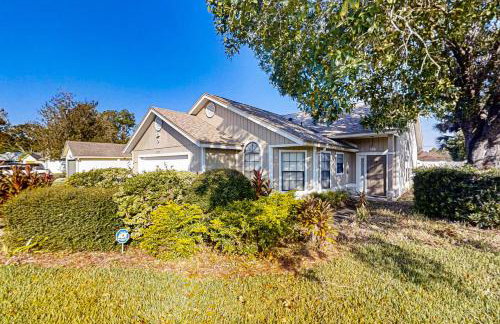 Spacious and quiet home with private patio & enclosed yard - Foto 1