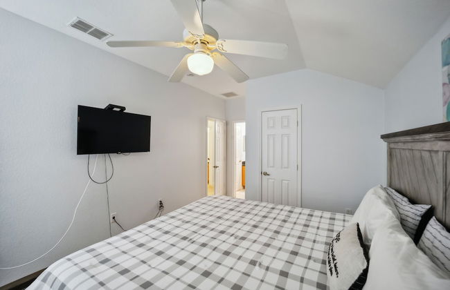 Elegant 5br Villa With Private Pool 5 Bedroom Home by RedAwning - Photo 9