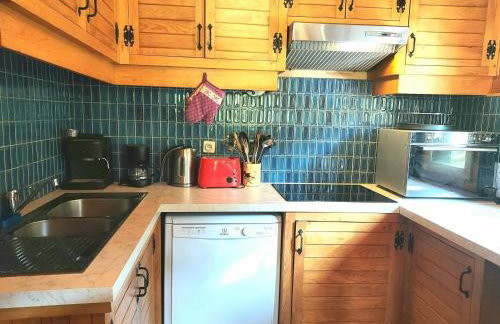 Chalet spacieux - 3 chambres, vue pistes, garage privé - FR-1-351-218 - Foto 12