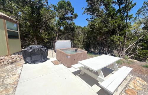 Magnolia Family Yurt Cabin - Hot Tub Loft Full Kitchen & Bath - Foto 13