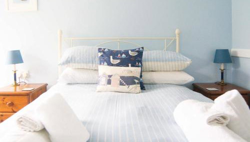 Beautiful & Peaceful Garden Retreat at 'The Lower Deck' - Foto 1