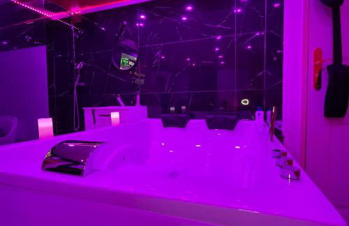 MJ Lust Room, centre var proche Verdon, cotignac, ambiance romantique - Foto 21