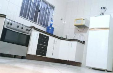 "Lindíssima Casa Pé na Areia com Opção da Piscina Aquecida Cobrado a Parte, Sala de Jantar, 3 Amplos Quartos, Sendo1Suíte, Amplo Espaço de Lazer com Área Gourmet em Deck Coberto com Churrasqueira e Mesa de Bilhar Frente a Piscina, Super Pertinho da Praia" - Photo 25