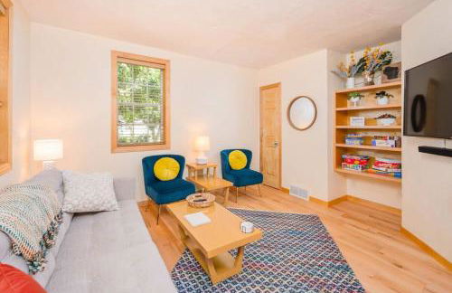 Downtown 2BR Home - Lawrence University College Ave - Foto 1