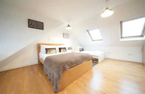 Private Rooms-Private Bathrooms-Near Airport- CABIN CREW paradise - Foto 1