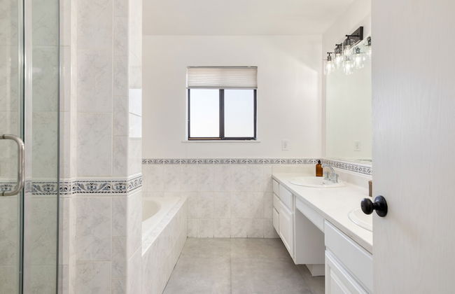 Lava Rocks by Avantstay Gorgeous Desert Haven w Pool Hot Tub Fire Pit Ping Pong - Foto 13