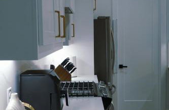 New Luxury 5BR 7BD Home Near Airport, Sleeps 10 plus - Foto 53