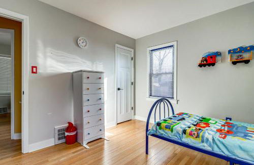 Families Welcome! Colorful Berkley Home with Yard - Foto 16