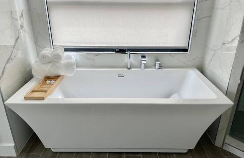 Beach House with Rooftop Jacuzzi - Foto 68