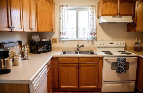 PET FRIENDLY: COZY GETAWAY, CENTRALLY LOCATED - Foto 4