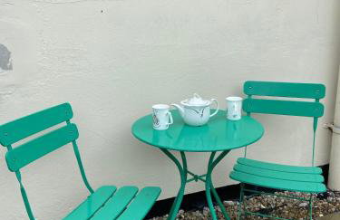 Charming Countryside Retreat Fast Wifi - Photo 4