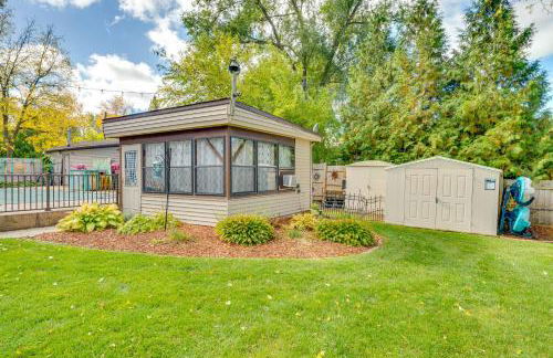 Boat Dock and Backyard Rock River Retreat - Foto 30