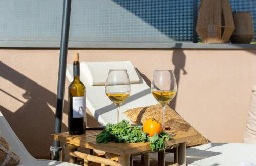 Penthouse with Private Terrace & Pool Access - Foto 8