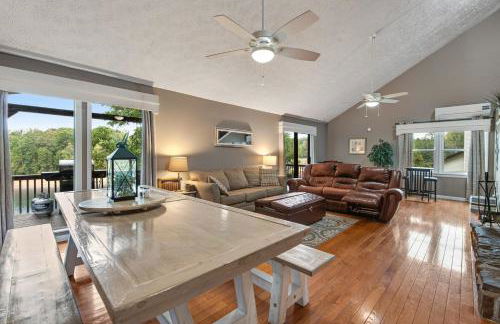 Lakefront Home Dock Covered Deck Fire Pit Dogs OK - Foto 6