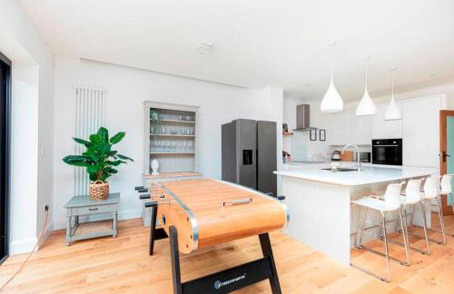 DRIFTWOOD by BOURNECOAST - An Exquisite Chalet Bungalow with a Sauna, BBQ Hut and Garden - HB6339 - Foto 12