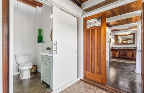 Stunning Lanikai Home just steps to the Ocean-Authentic Hawaiian Tropical Charm - Photo 26