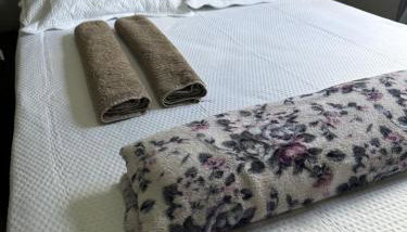 2 Quartos, Espaçoso e Completo, com Internet Wi-Fi e Garagem - Foto 1