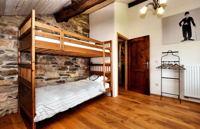 Forest-edge Stay, Burtonville - Photo 9