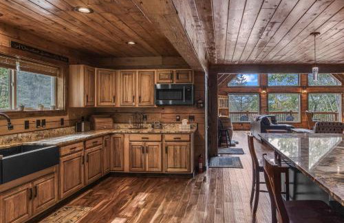 Mountain retreat w 2 fireplaces & lake - Foto 14