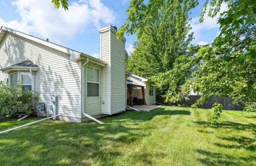 Modern Comfort Loves Park - Stylish 3BR Getaway - Foto 11