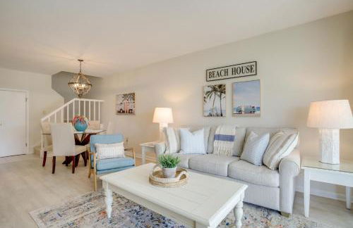 Porch and Water Views Getaway in Mallard Lakes - Foto 7