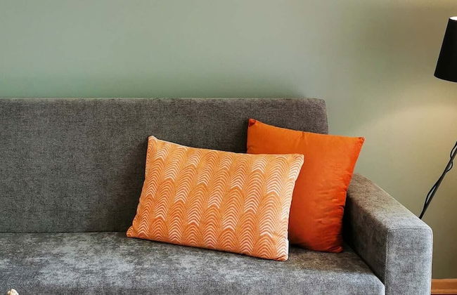 Phaedrus Living: City View Luxury Iras Flat 102 - Photo 9