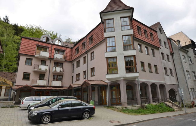 Beautiful Apartment in a Spa Resort, Only 2,5 km From the Jáchymov Chairlift - Keilberg - Photo 1
