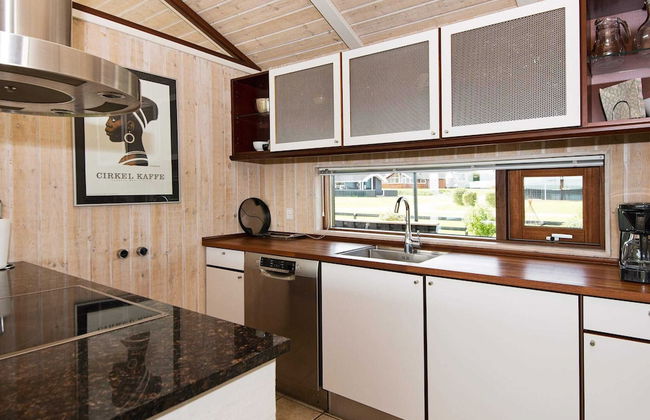 7 Person Holiday Home in Sjolund - Foto 24