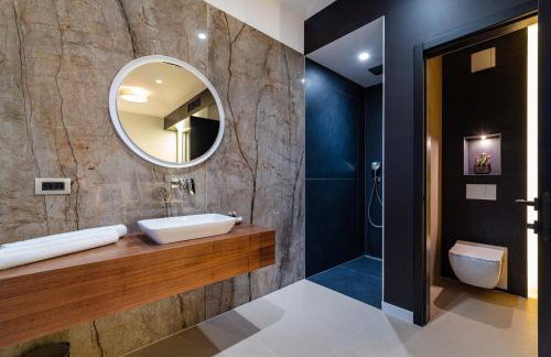 Luxury Villa Novita with Pool - Photo 36