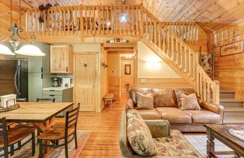 Fire Pit and Porch Warm and Woodsy Rothbury Escape! - Foto 7