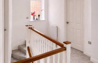 The Grand 4-Bed Ebbsfleet Home - Big Garden & Parking Space, Near Bluewater - Foto 54