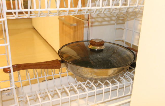 Vintage 2BR Apartment at Grand Kamala Lagoon - Foto 15