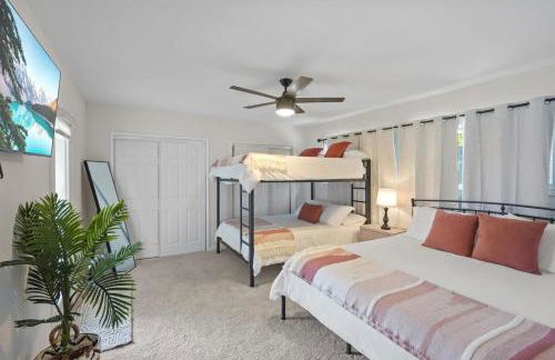 Sleeps 12 - Hot Tub - Pool - Game Room & Fire Pit! - Foto 6