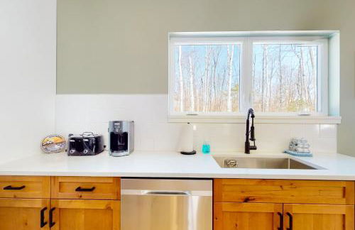 On Mountain Time - Photo 10