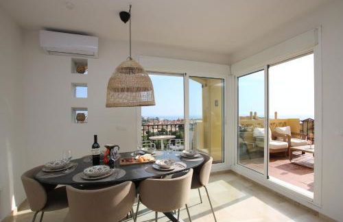 Luxe Appartement in Mijas met Zeezicht & Zwembad - Photo 12