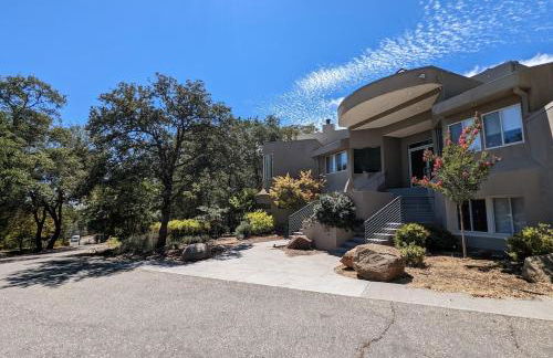 Gold Country Post-Modern Estate on Piper Hill - Photo 10