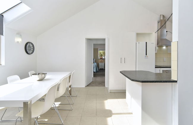 Moa Place - Christchurch Holiday Homes - Photo 51