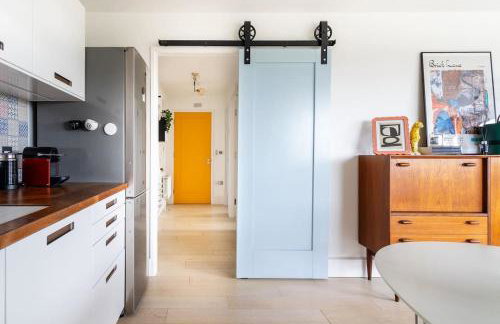 Boutique Brick Lane 2-Bed, Colourful City Vibes - Foto 20