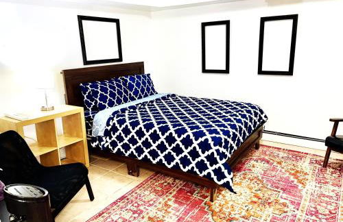 2 Bedroom Apt in LIC, Private WITH BACKYARD ! - Foto 1