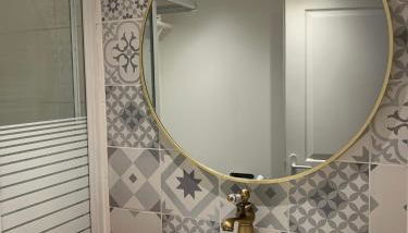 Maison cosy cœur de bastide+ cour + vue sur toits - Foto 3