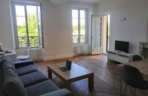 Grand 2P Terrasse bord de seine - Foto 1