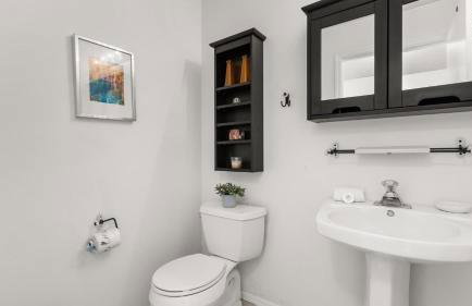 Upstay 3BR Family-Friendly Stylish Retreat w Patio - Foto 29