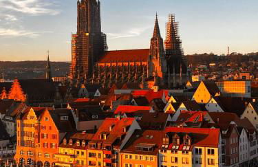 Centrally located 1 room apartment in Ulm with Ulmer Münster view - Foto 1