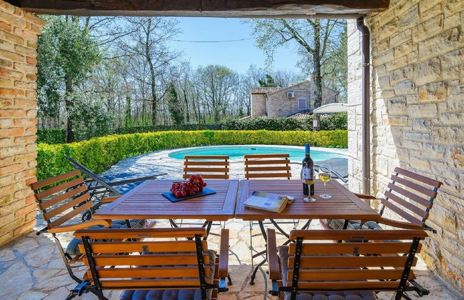 Beautiful Stone Villa in Tinjan With Swimming Pool - Foto 21