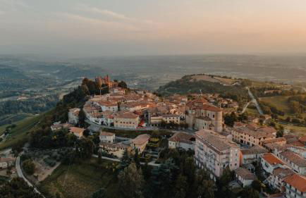 Maison typique avec vue sur les vignes des Langhe - Foto 24